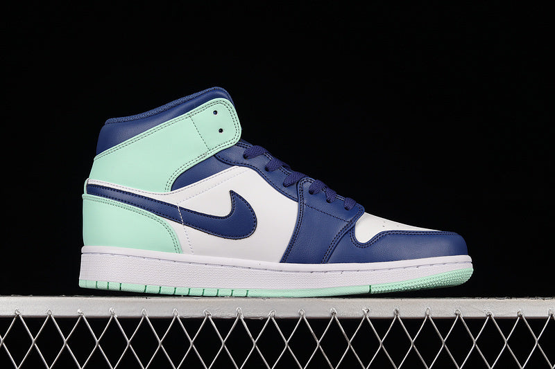 AJ1 Mid