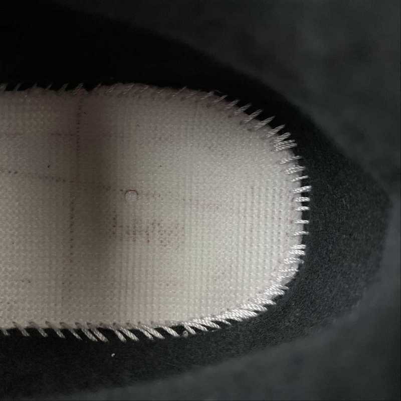 AJ4