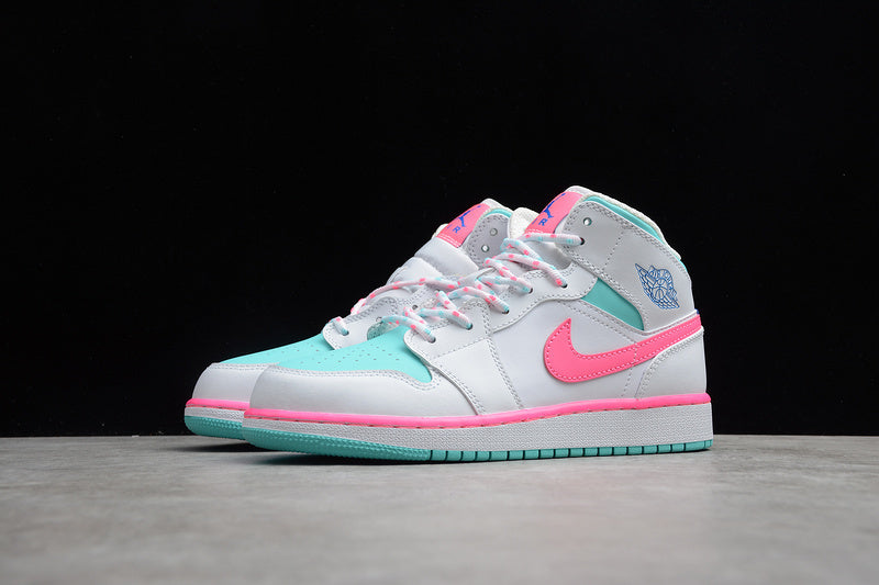 AJ1 Mid
