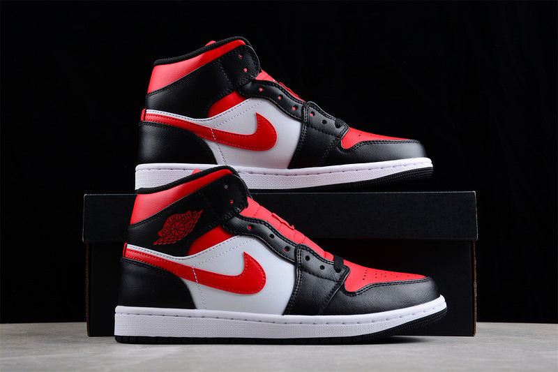 AJ1 Mid