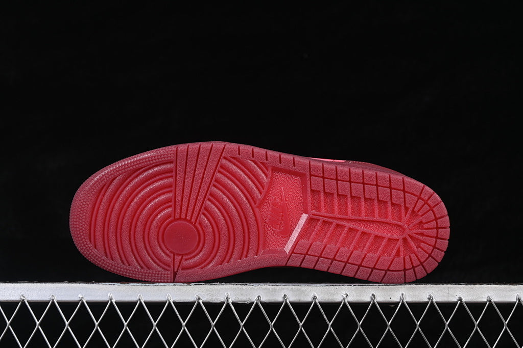 AJ1 Low