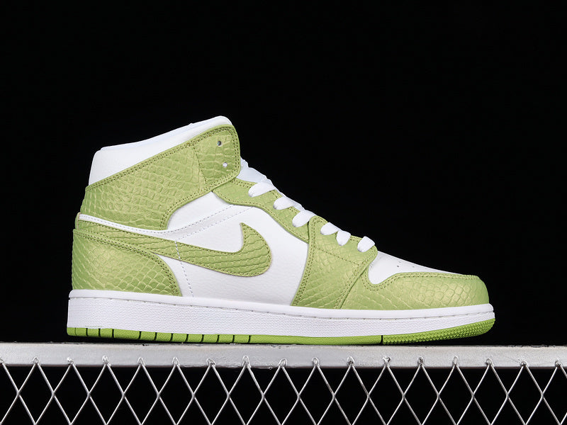 AJ1 Mid