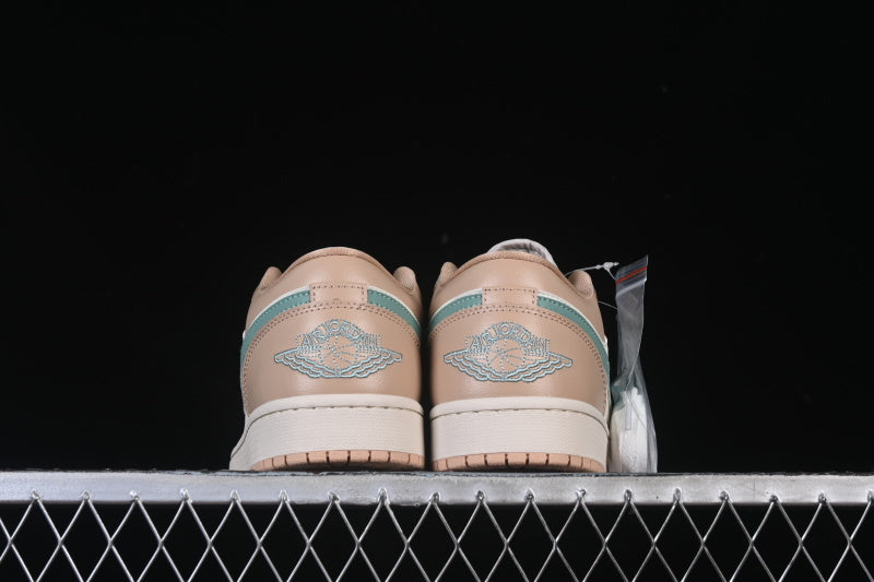 AJ1 Low