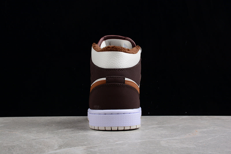 AJ1 Mid