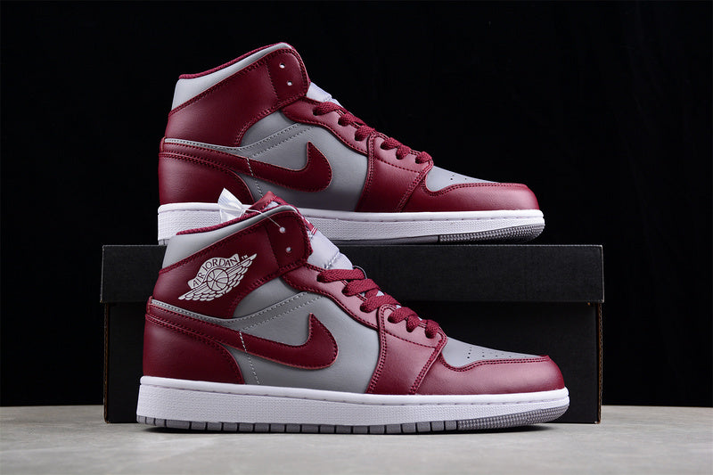 AJ1 Mid