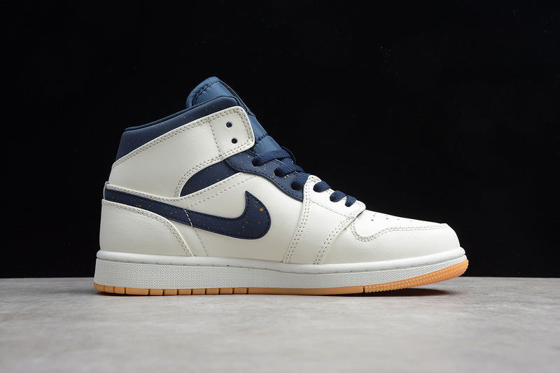AJ1 Mid
