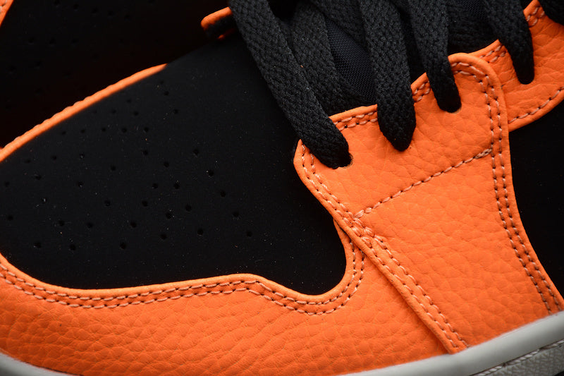 AJ1 Mid