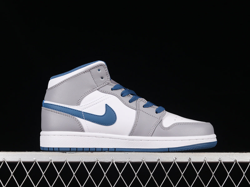 AJ1 Mid