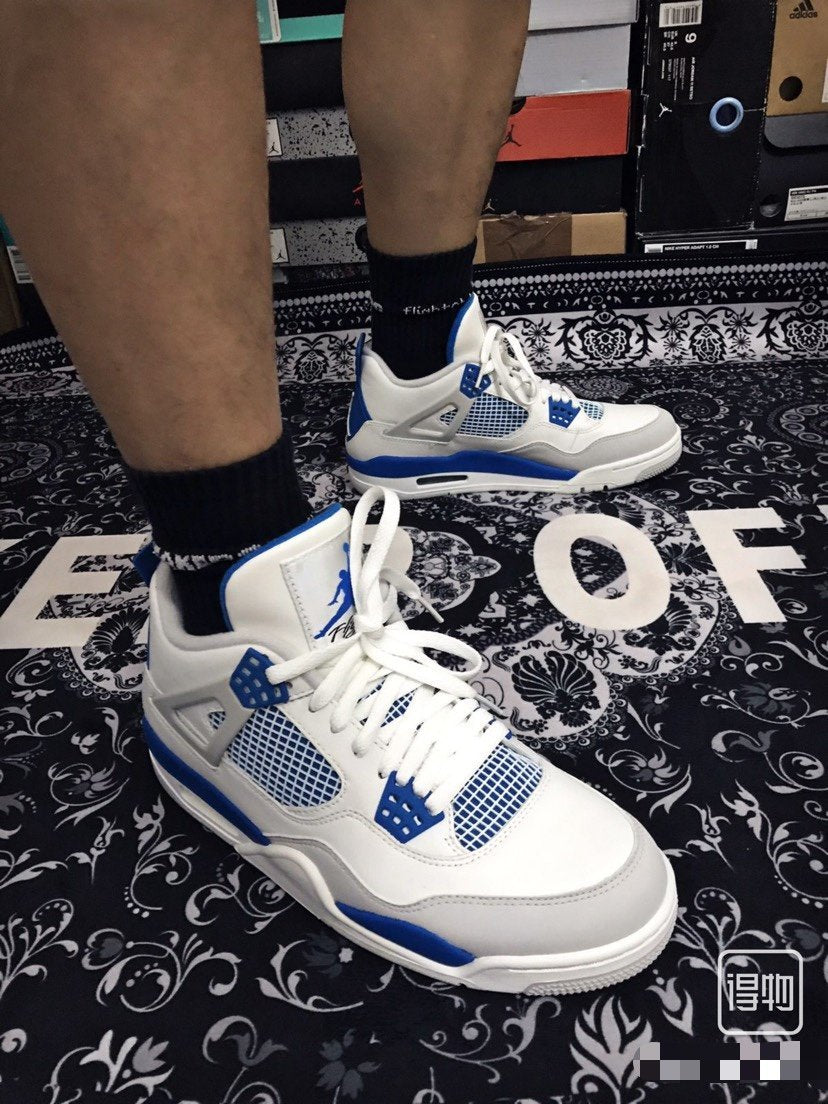 AJ4