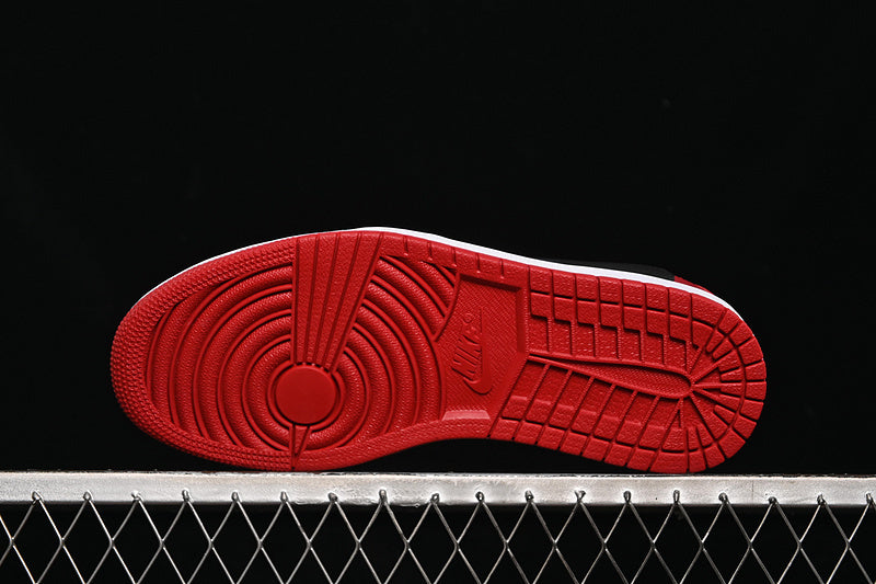 AJ1 Low