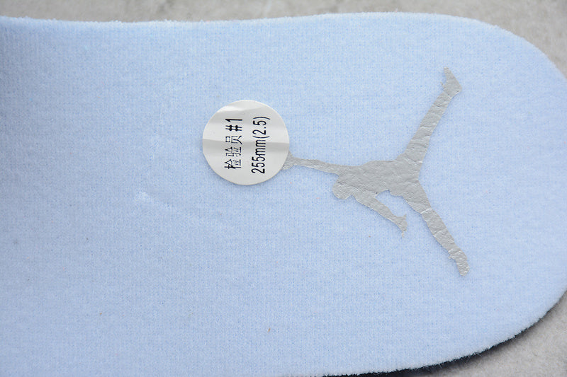 AJ1 Mid