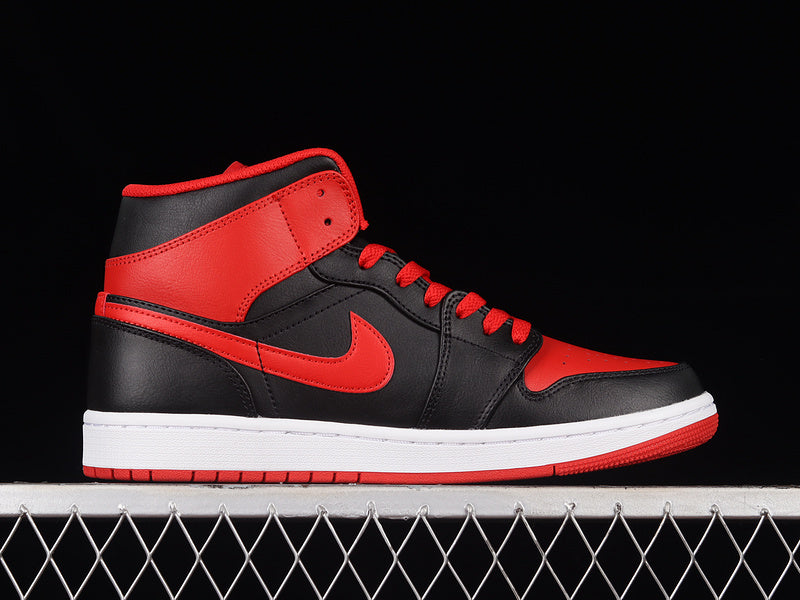 AJ1 Mid