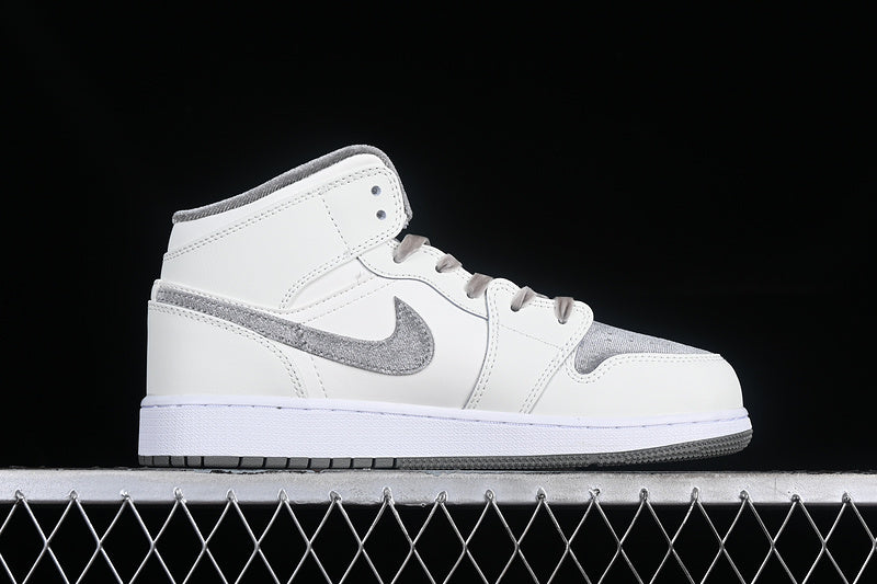 AJ1 Mid
