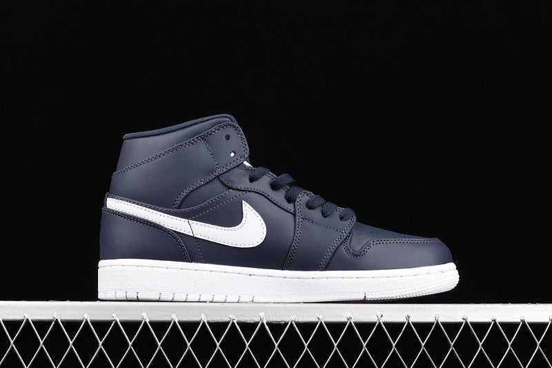 AJ1 Mid