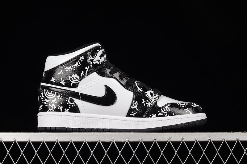 AJ1 Mid