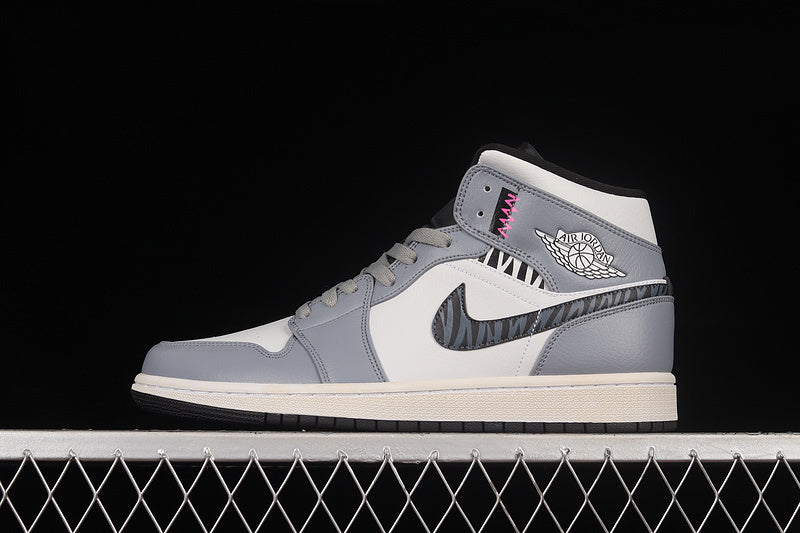 AJ1 Mid