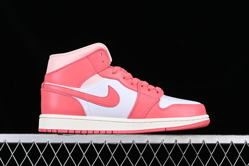 AJ1 Mid