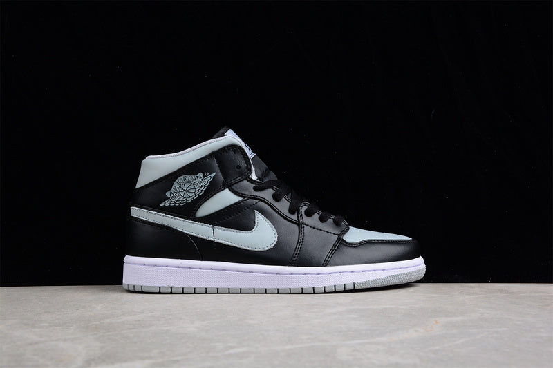 AJ1 Mid