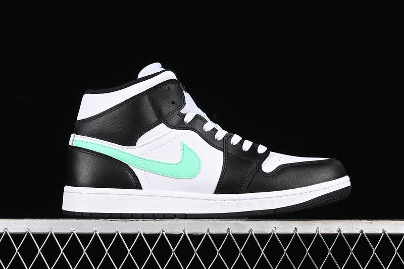AJ1 Mid