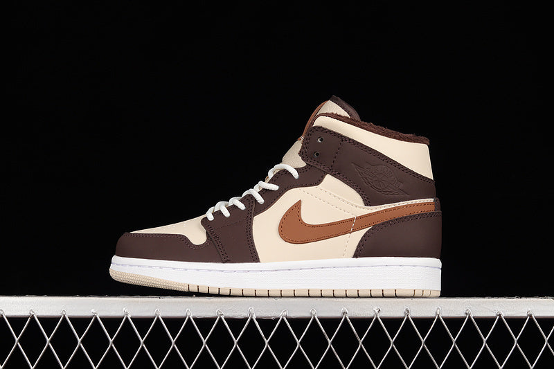 AJ1 Mid