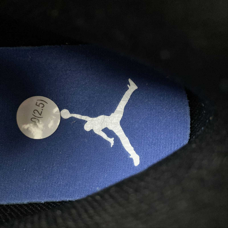 AJ1 Mid