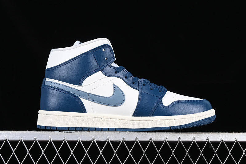 AJ1 Mid