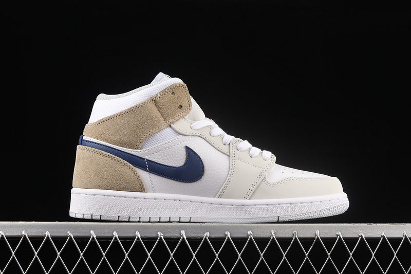 AJ1 Mid