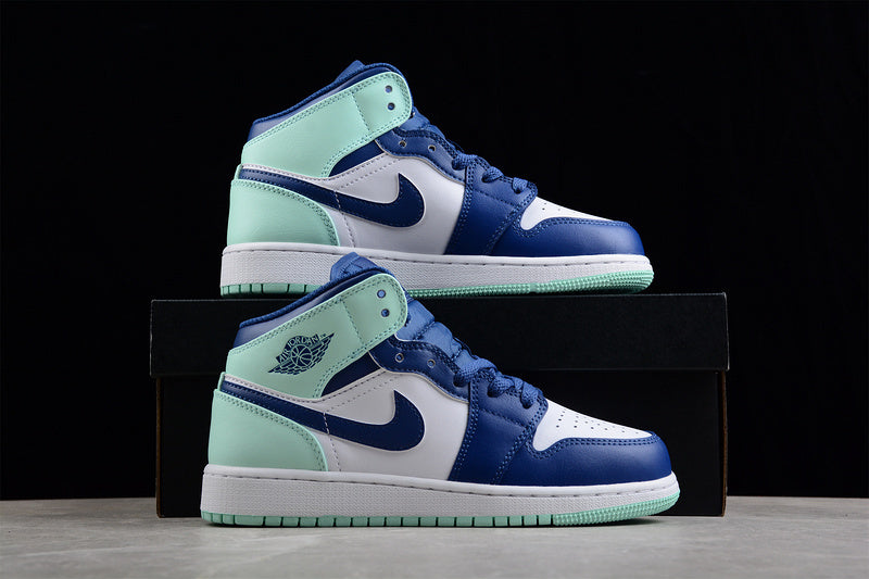 AJ1 Mid