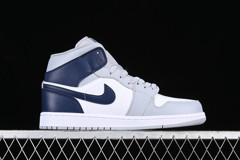 AJ1 Mid