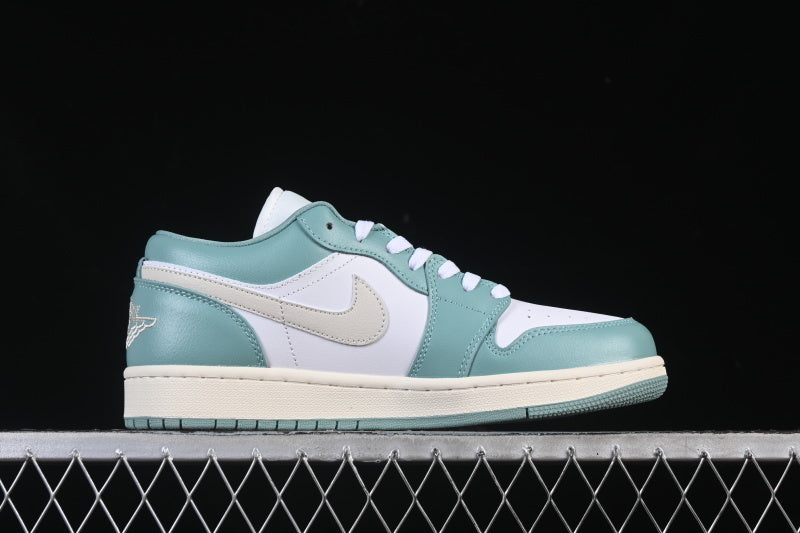 AJ1 Low