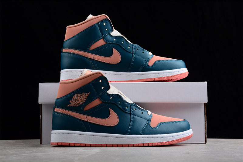 AJ1 Mid