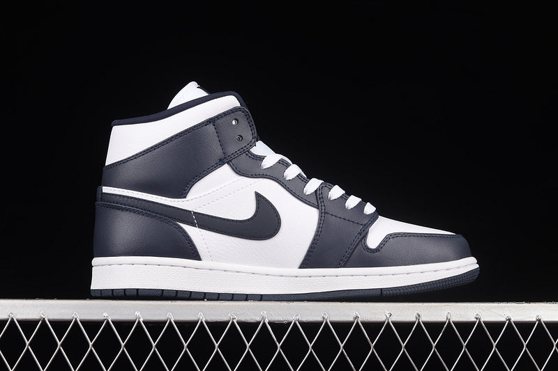AJ1 Mid