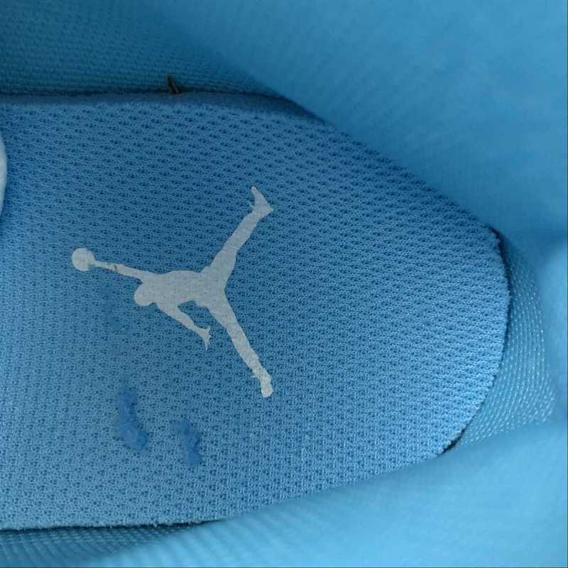 AJ1 Mid