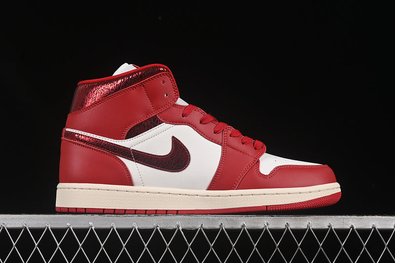 AJ1 Mid