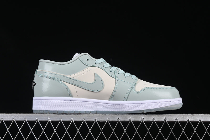 AJ1 Low