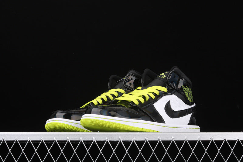 AJ1 Mid