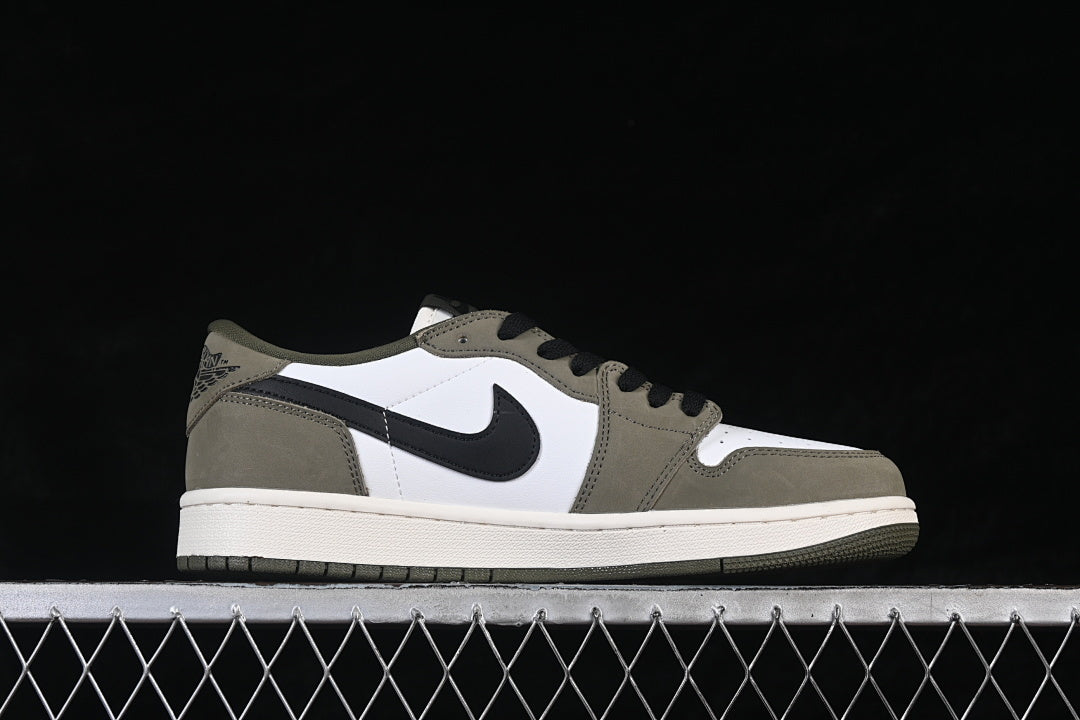 AJ1 Low