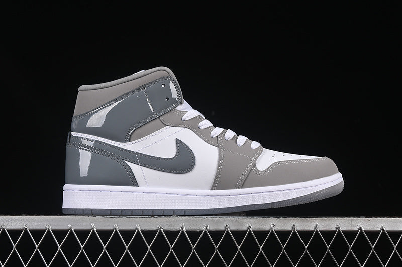 AJ1 Mid