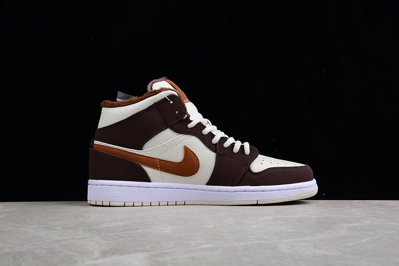 AJ1 Mid