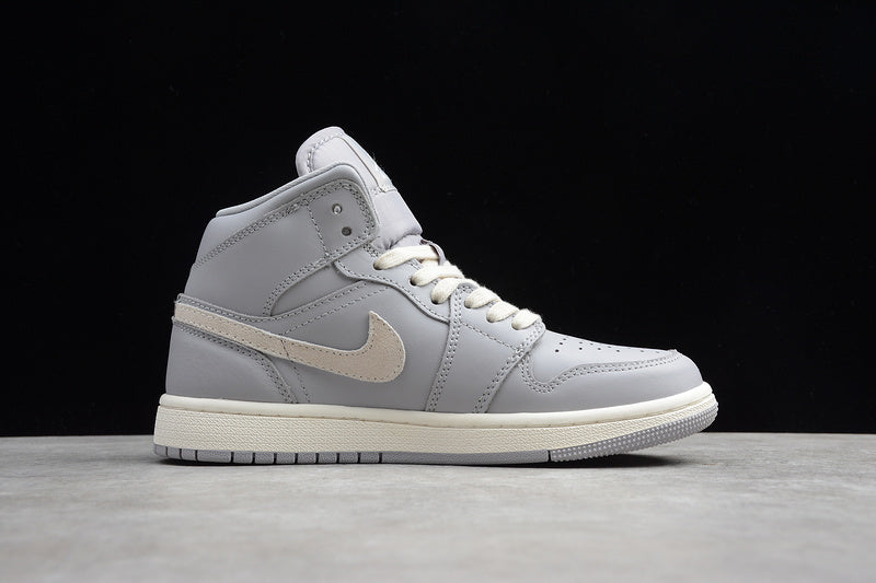 AJ1 Mid