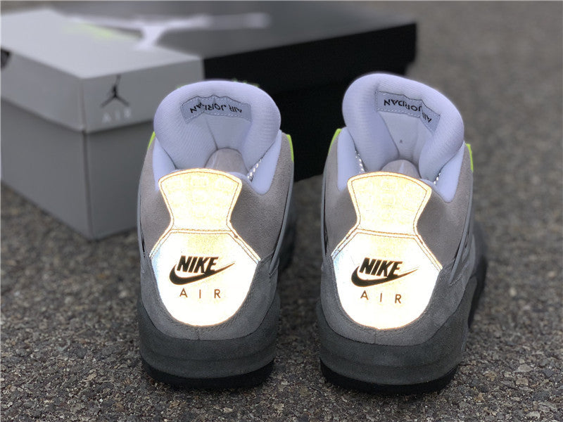 AJ4