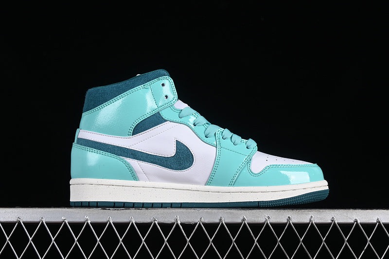 AJ1 Mid