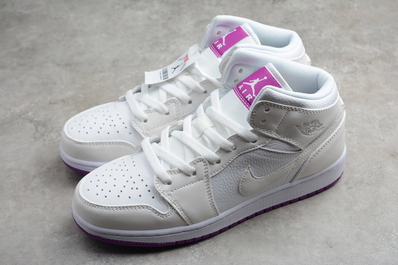 AJ1 Mid
