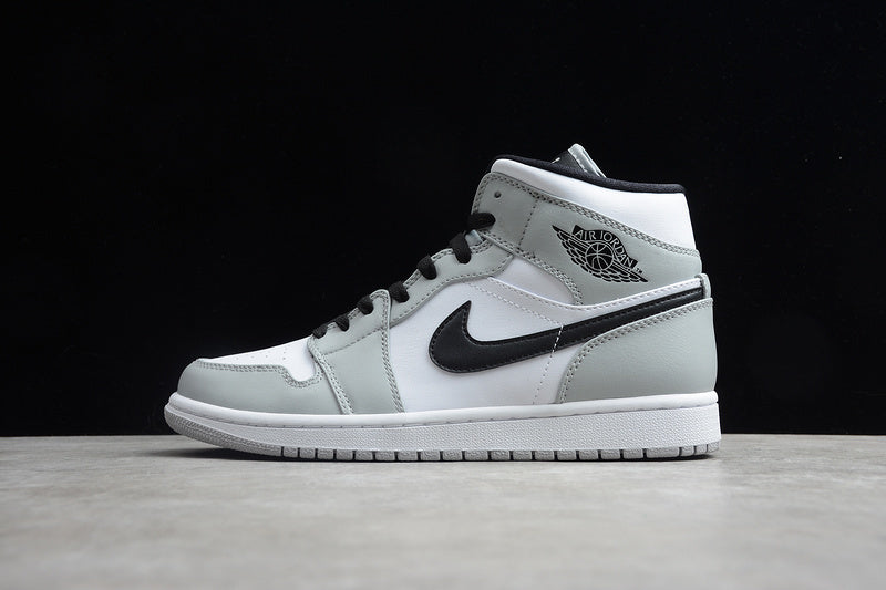 AJ1 Mid