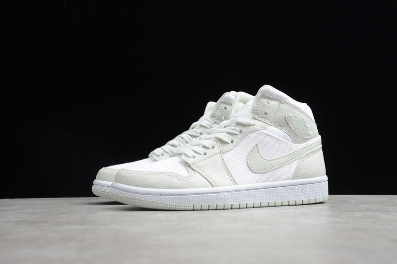 AJ1 Mid