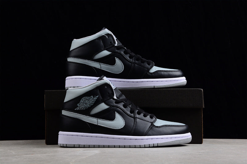 AJ1 Mid