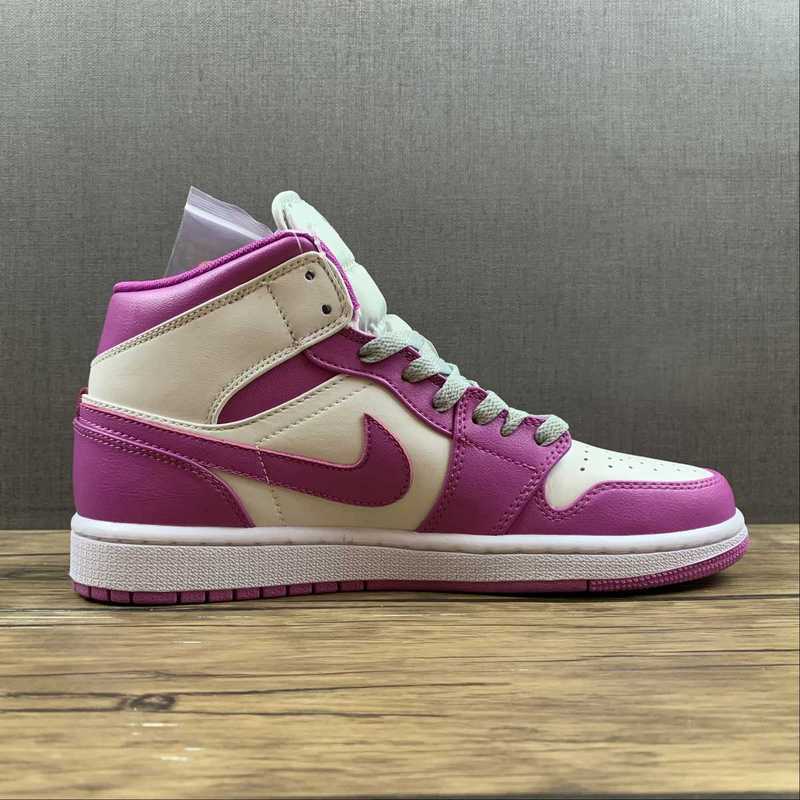AJ1 Mid