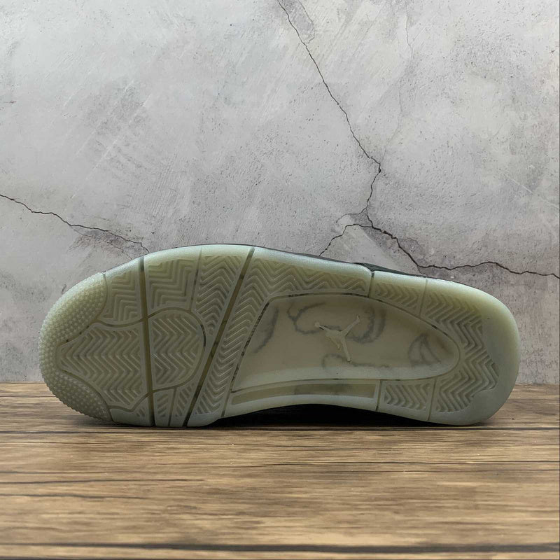 AJ4