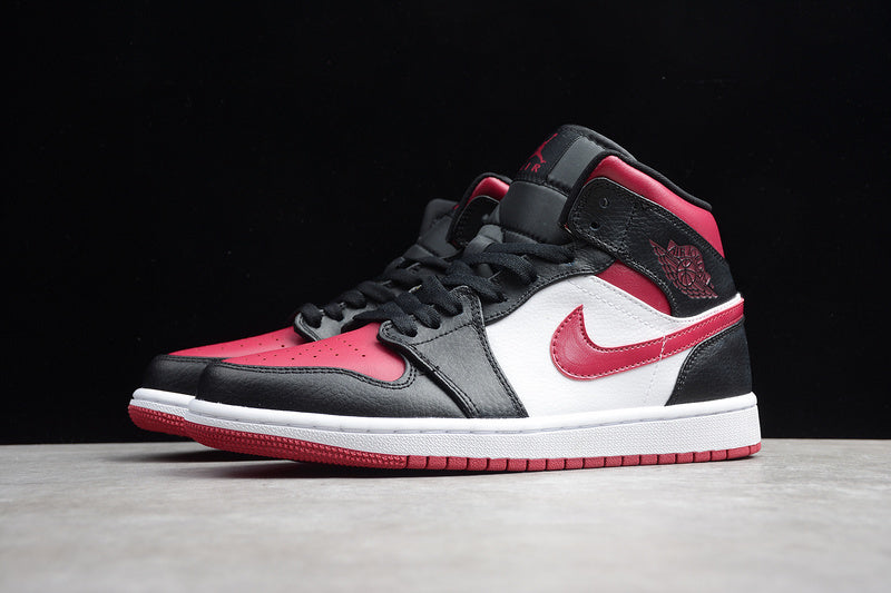 AJ1 Mid