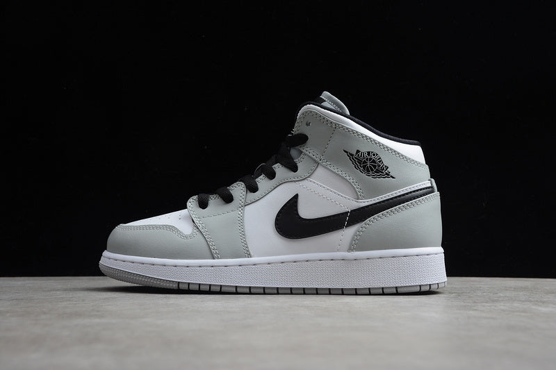 AJ1 Mid